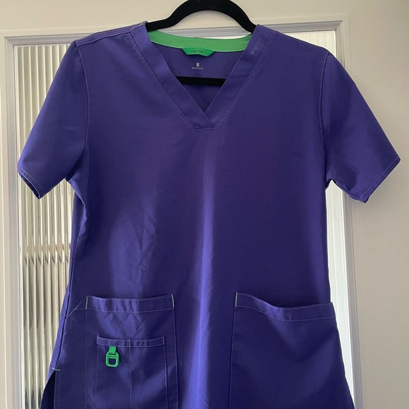 Carhartt Tops - Carhartt electric blue Top with Bright Green Trim